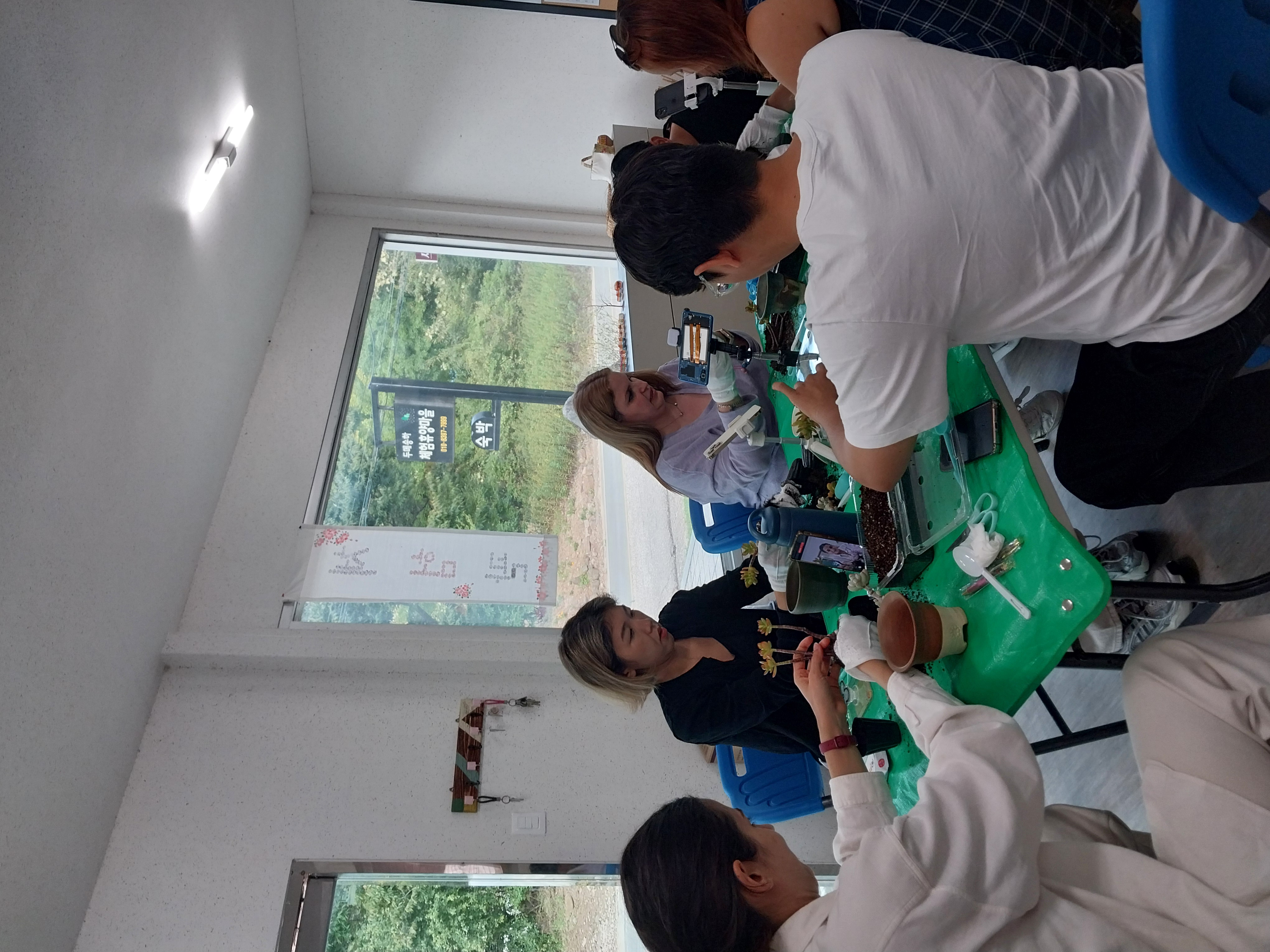 각자 셀카준비하고 시작